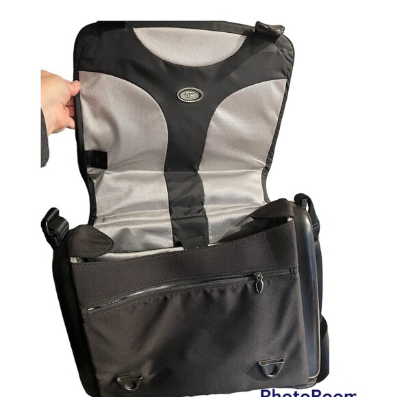 TUMI T3 Messenger Bag Flip Flap Black Briefcase 13in Laptop Computer 6401STE - Picture 12 of 12